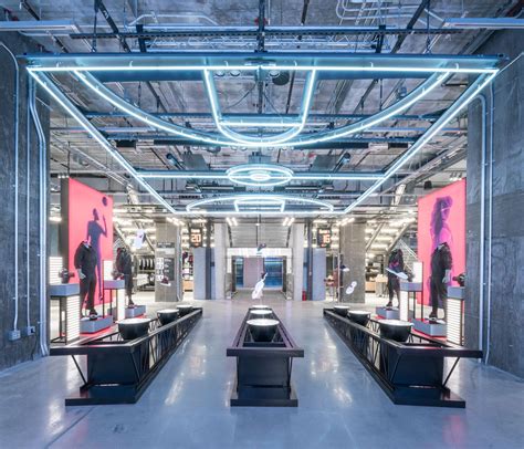 Adidas flagship store nyc - Aug 13, 2016 · Rank 2. adidas (XETRA:ADS.DE -1.87%) Originals just announced that it will be opening a new flagship store in NYC’s SoHo neighborhood. The new space will feature a range of adidas Originals ... 